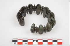 Foto von Bronzebuckelarmreif (NHMW-PRAE-025790)
